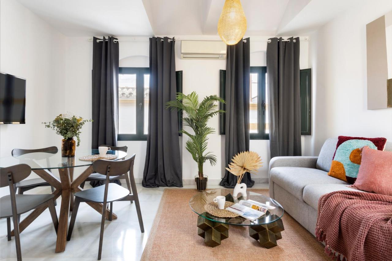 Suites Maestranza - Refinadores By Magno Apartments Seville Luaran gambar